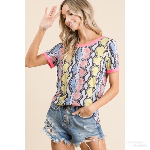 💖LAST Pink/Blue Snakeskin Top with Contrast Band! - Picture 4 of 8